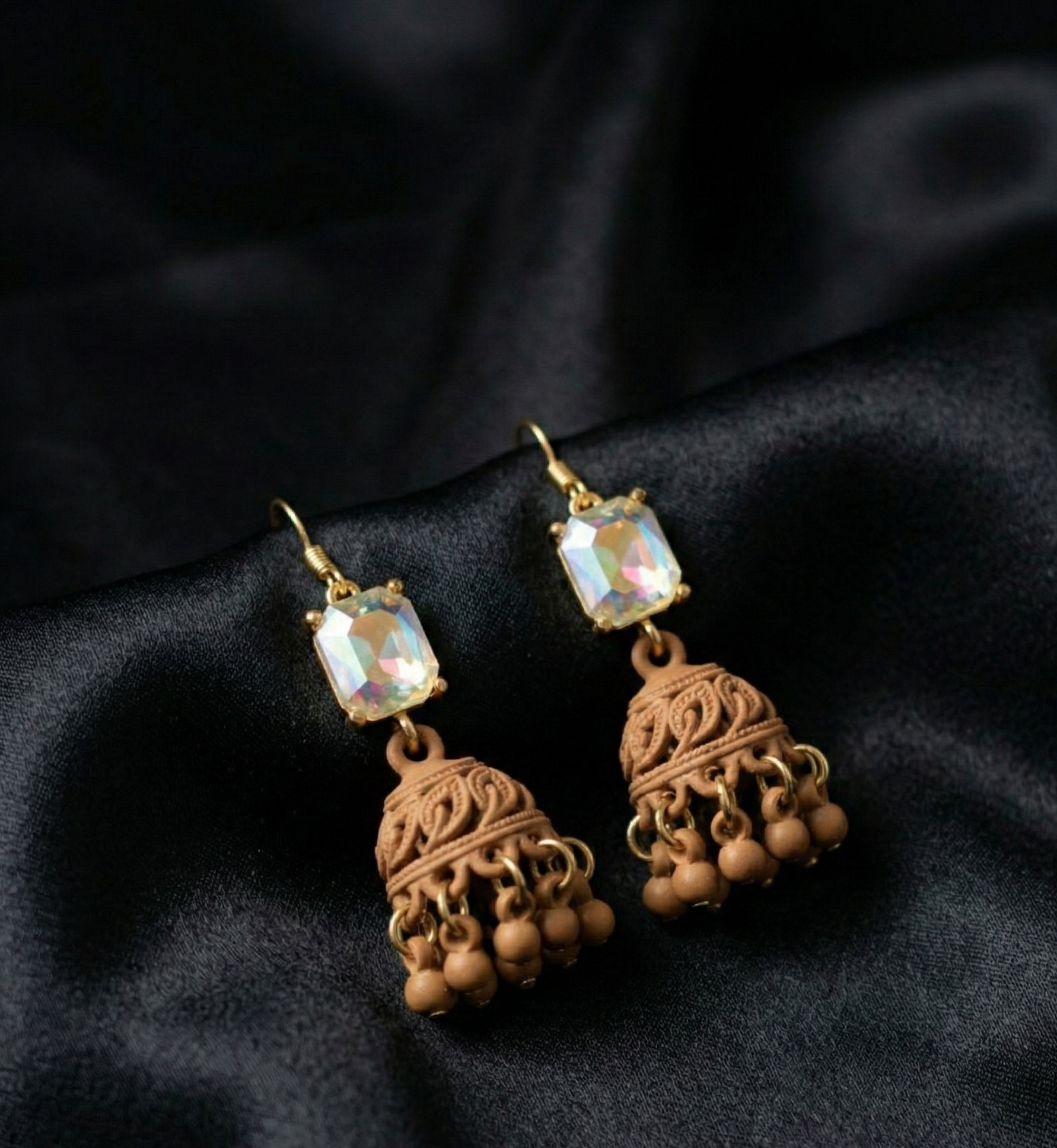 Vintage-Inspired Iridescent Jhumka