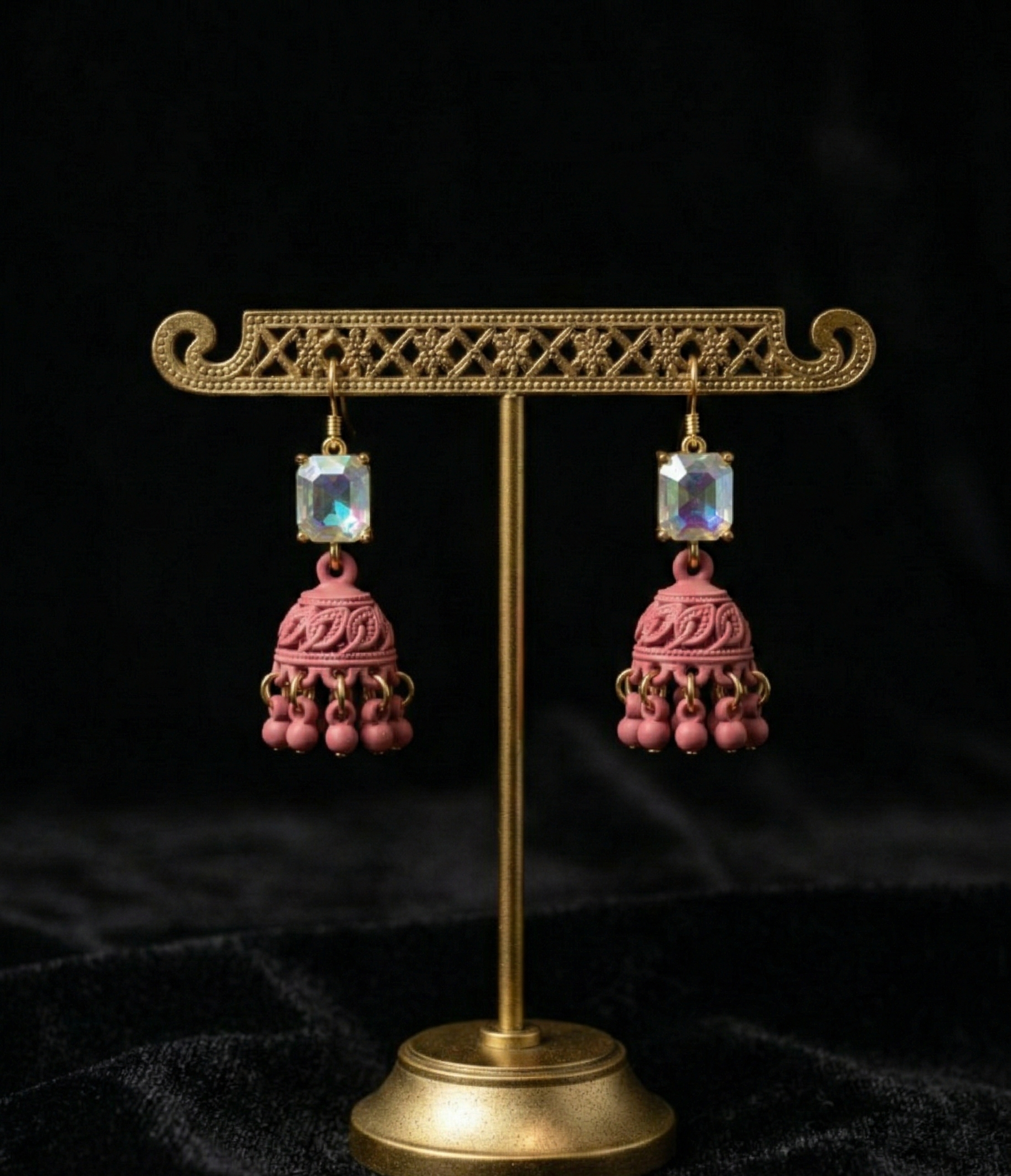 Vintage-Inspired Iridescent Jhumka