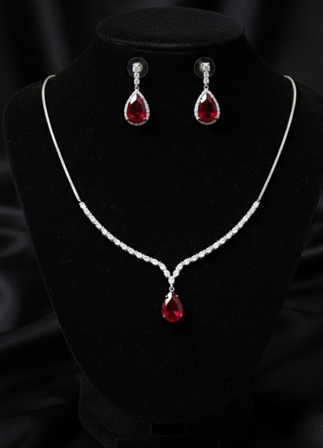 Royal Emerald Teardrop Jewelry Set