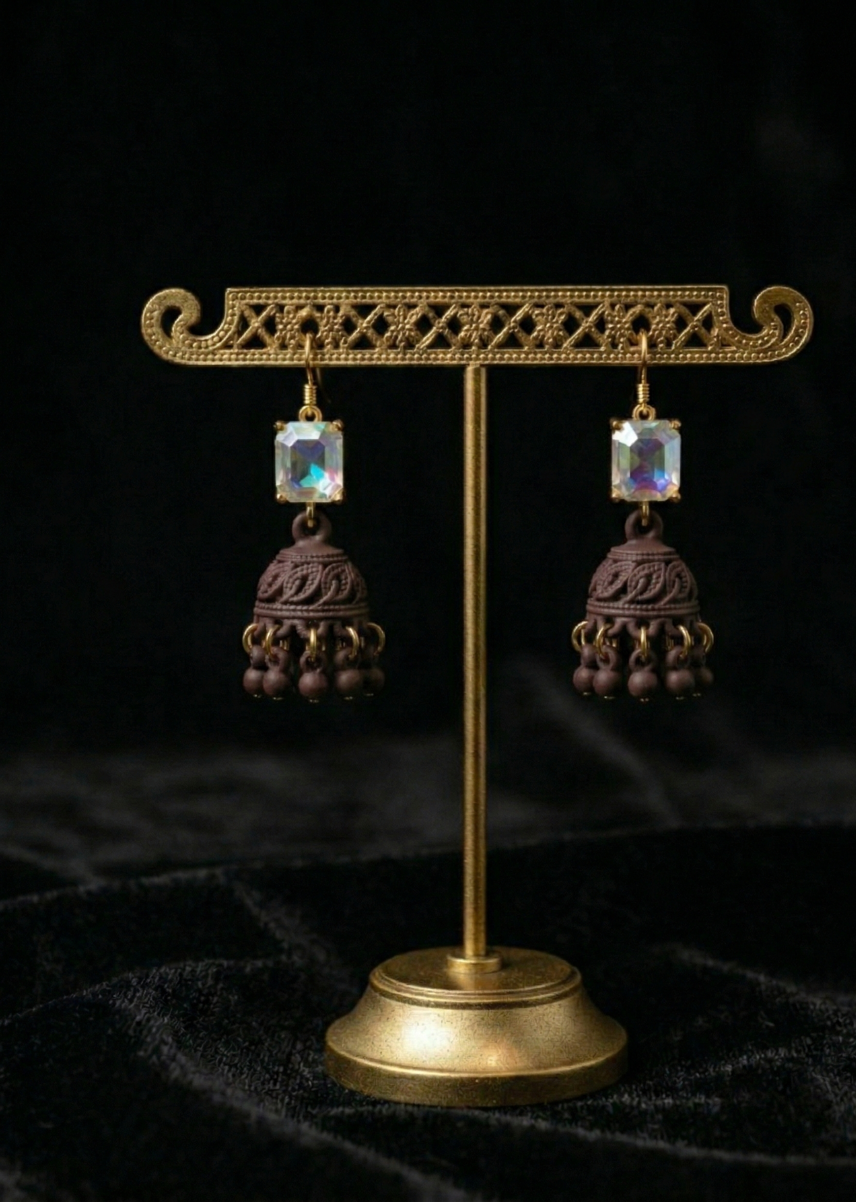 Vintage-Inspired Iridescent Jhumka