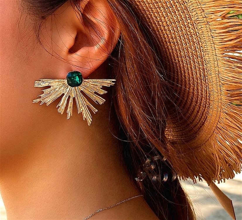 Emerald Green Gold Starburst Stud Earrings